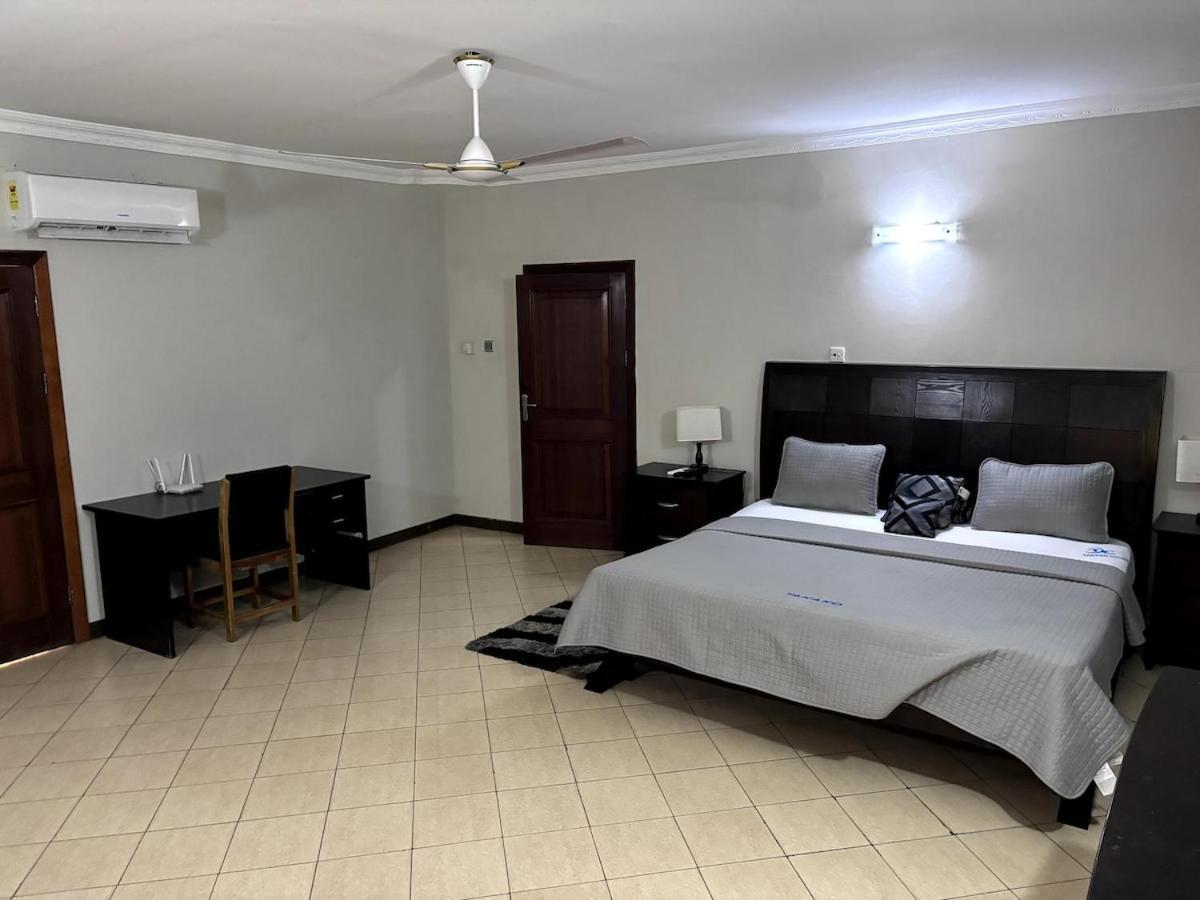 Takako Court Luxury Houses & Apartments, East Legon 아크라 외부 사진