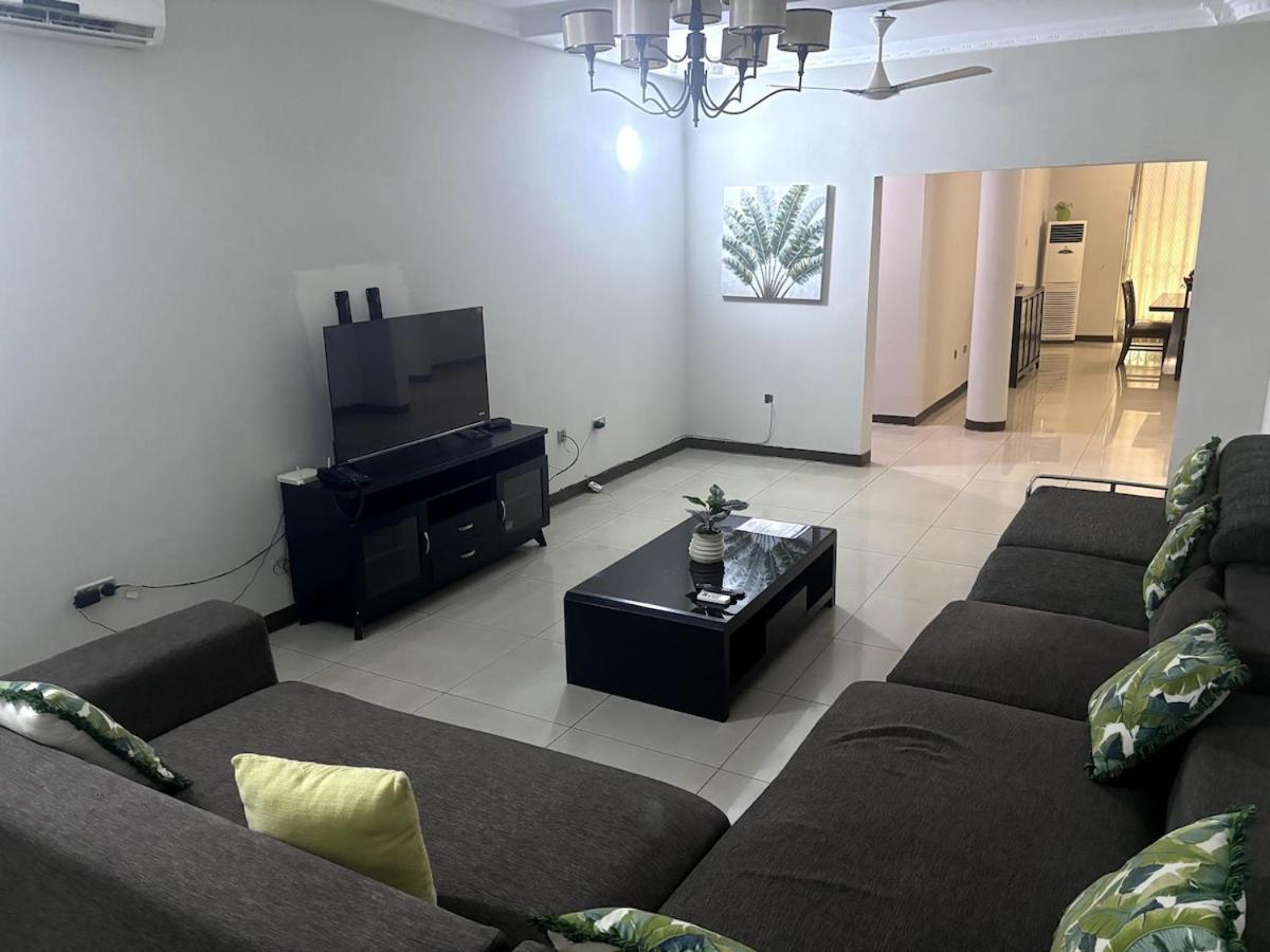 Takako Court Luxury Houses & Apartments, East Legon 아크라 외부 사진